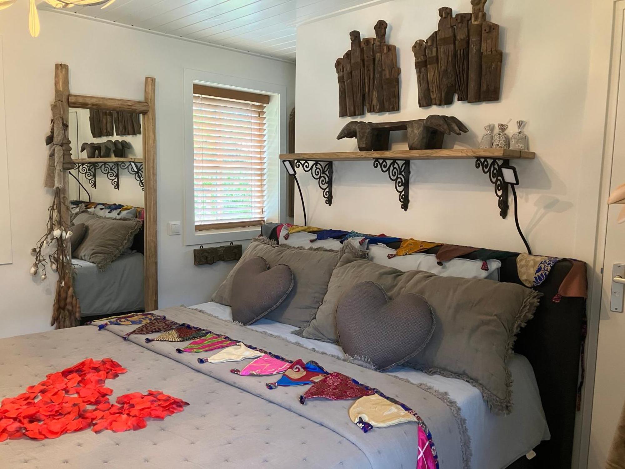 Bed & Breakfast Hoeve Happiness - Ontbijt Inbegrepen - Wellness Aanwezig 부투이젠 외부 사진