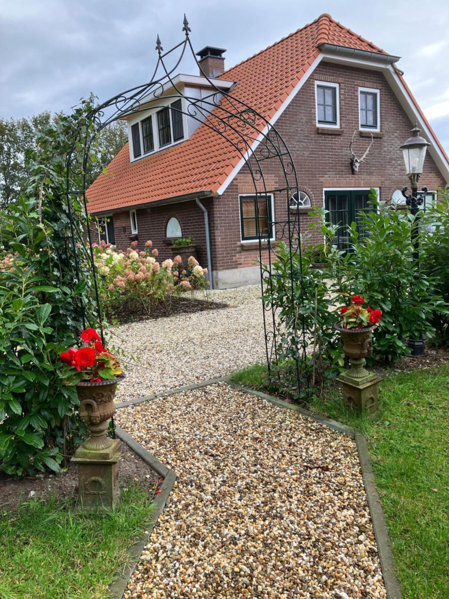Bed & Breakfast Hoeve Happiness - Ontbijt Inbegrepen - Wellness Aanwezig 부투이젠 외부 사진